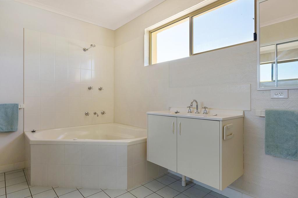 Baywatch Apartments Merimbula Room photo